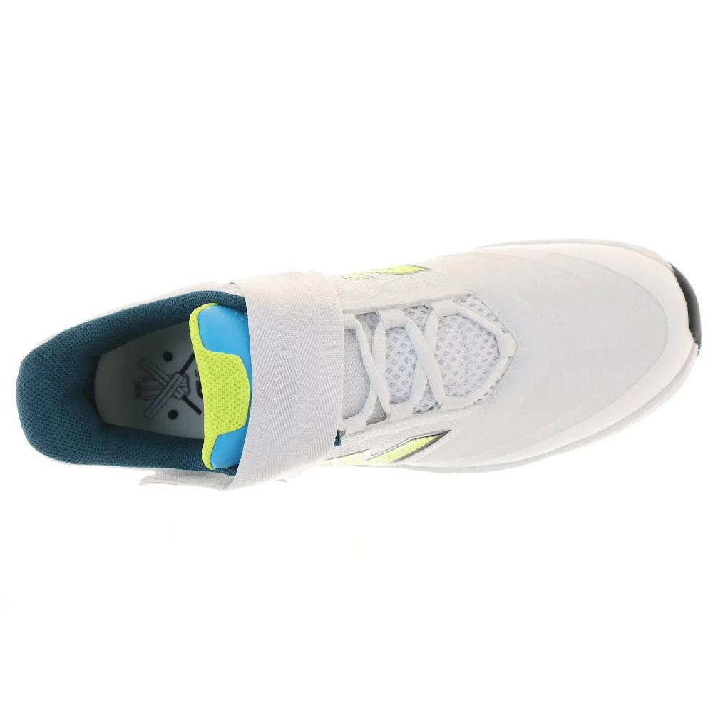 New Balance M4040 Spiked Cricket Shoes