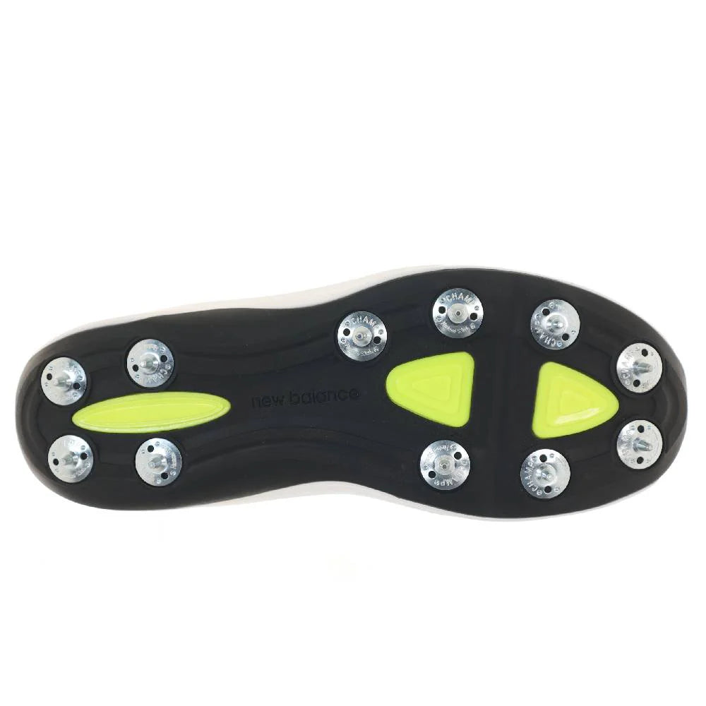 New Balance M4040 Spiked Cricket Shoes