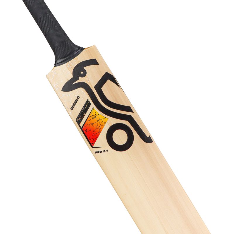 Kookaburra Diablo Pro 8.1 Junior Cricket Bat 26