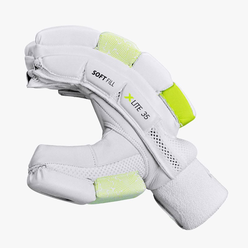 DSC Xlite 35 Cricket Batting Gloves 25